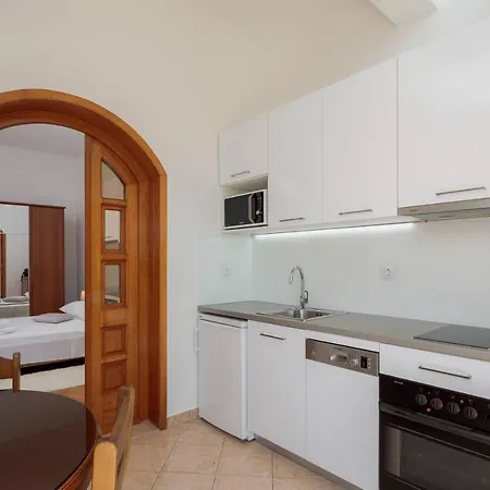 Sunrise Apartment *